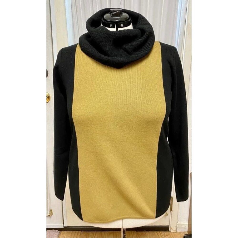 NWT black and gold Nina Leonard long sleeve top. Size large. New with tags.